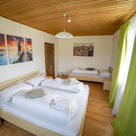 Konukevi Keutschacherhof 3*