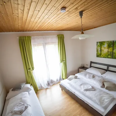 Keutschacherhof Konukevi 3*