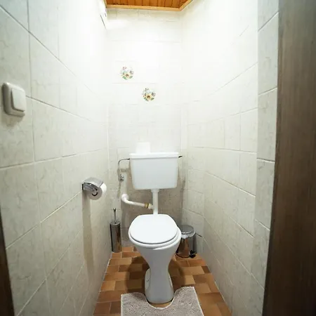 Konukevi Keutschacherhof 3*